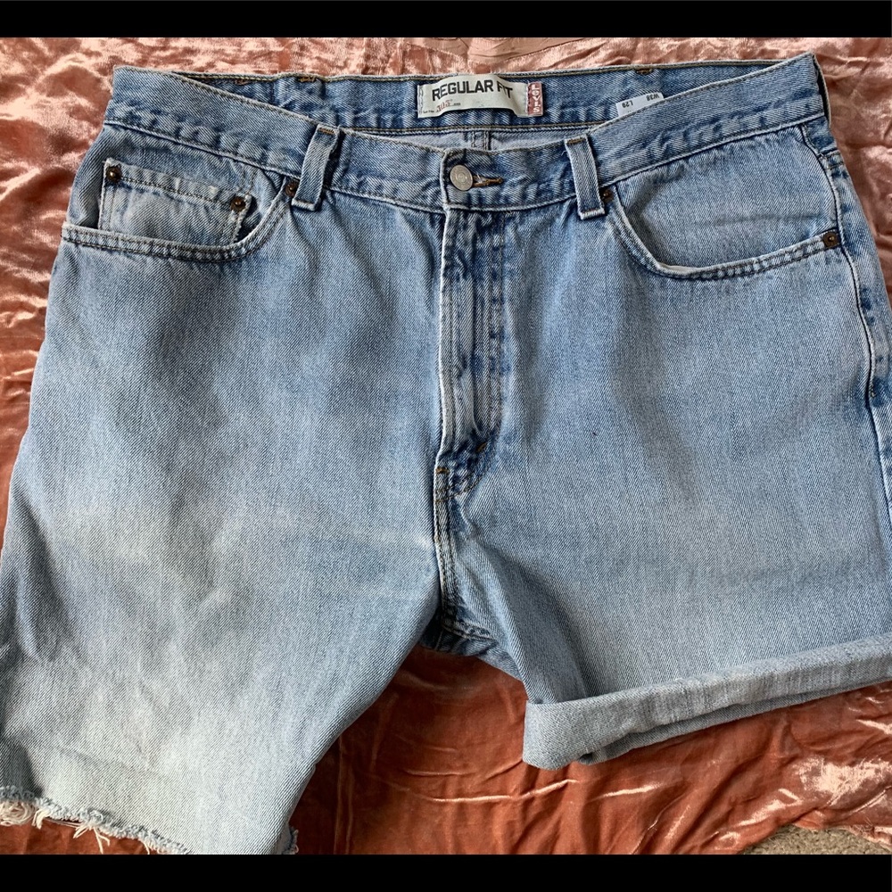 Levi’s 505 cut off jean shorts✨